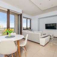 Komfortowy apartament w Śródmieściu z m.postojowym