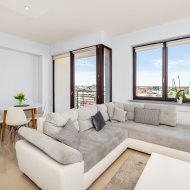 Komfortowy apartament w Śródmieściu z m.postojowym