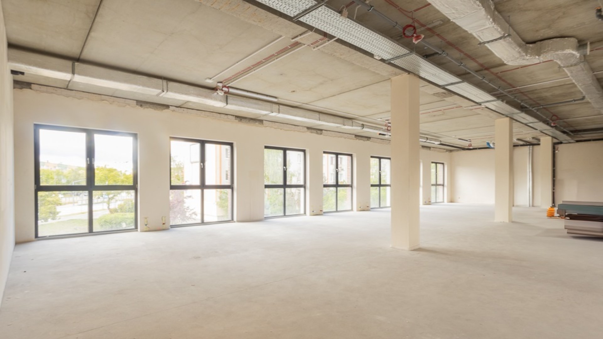 Lokal 221m2 nowoczesny budynek  -Wyżyny 