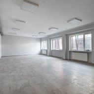  Do wynajęcia Lokale użytkowe  – od 16 m² do 70 m²