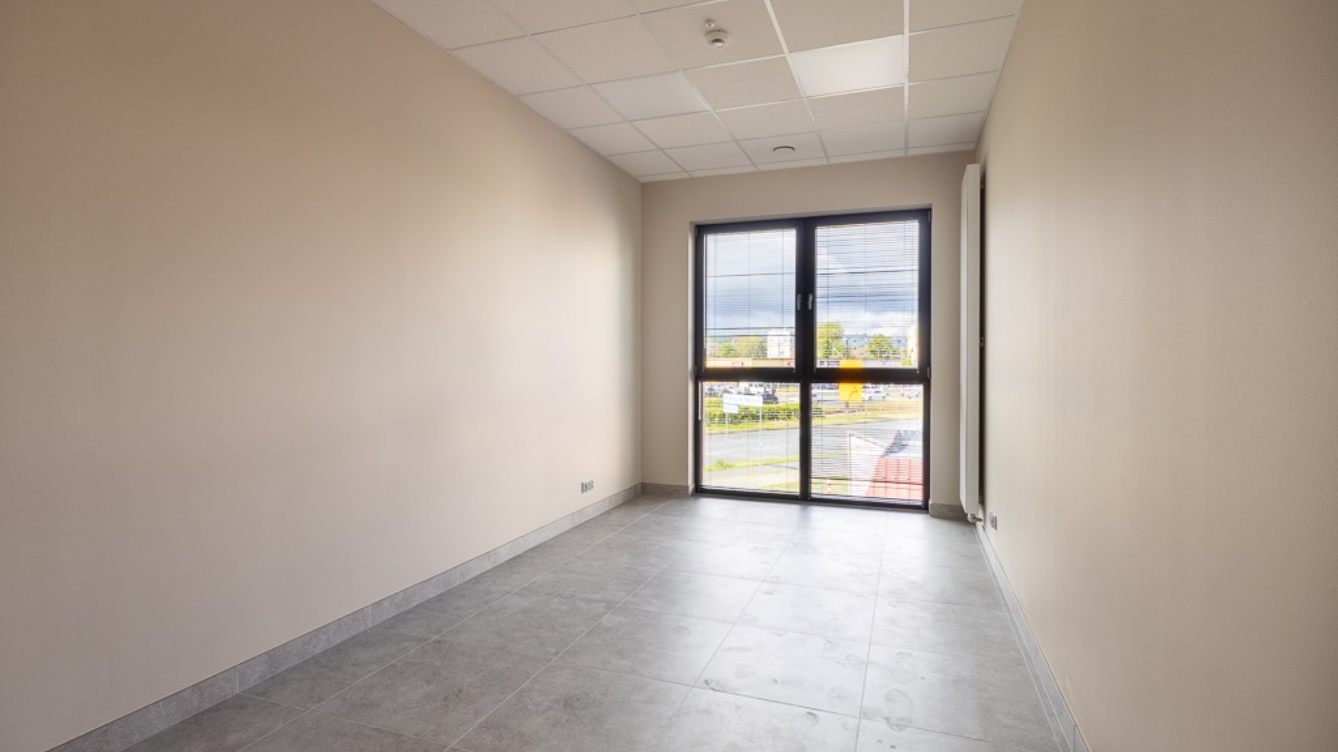 Lokal do wynajęcia  17 m²  po remoncie