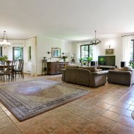 Dom z pięknym ogrodem Niemcz - blisko Myślęcinka 