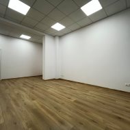 Wynajmę lokal biurowo-usługowy 30m2 Chodkiewicza51