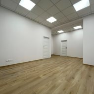 Wynajmę lokal biurowo-usługowy 30m2 Chodkiewicza51