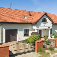 Dom dla dwóch rodzin | 240 m² | 8 pokoi | Łochowo