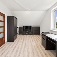 Dom dla dwóch rodzin | 240 m² | 8 pokoi | Łochowo